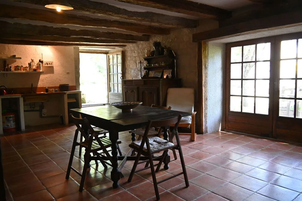 Cottage kitchen, doors to its own terrace